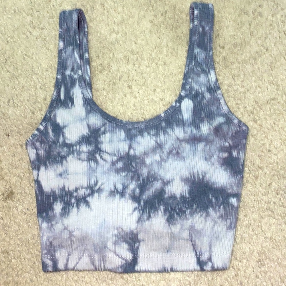 Form fitted tank top